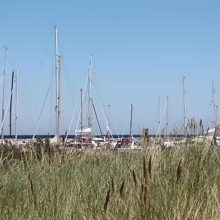Ferienhof Am Leuchtturm Nr 3 * Ostseebad Kühlungsborn